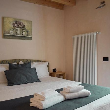 La Tana Del Tasso Rooms&Breakfast Camerata Cornello Εξωτερικό φωτογραφία