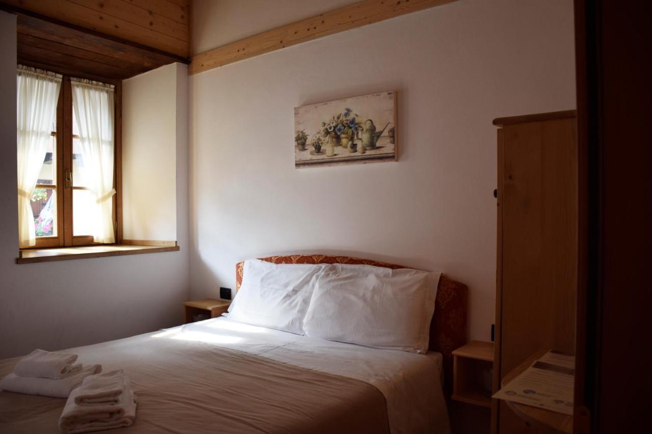 La Tana Del Tasso Rooms&Breakfast Camerata Cornello Εξωτερικό φωτογραφία