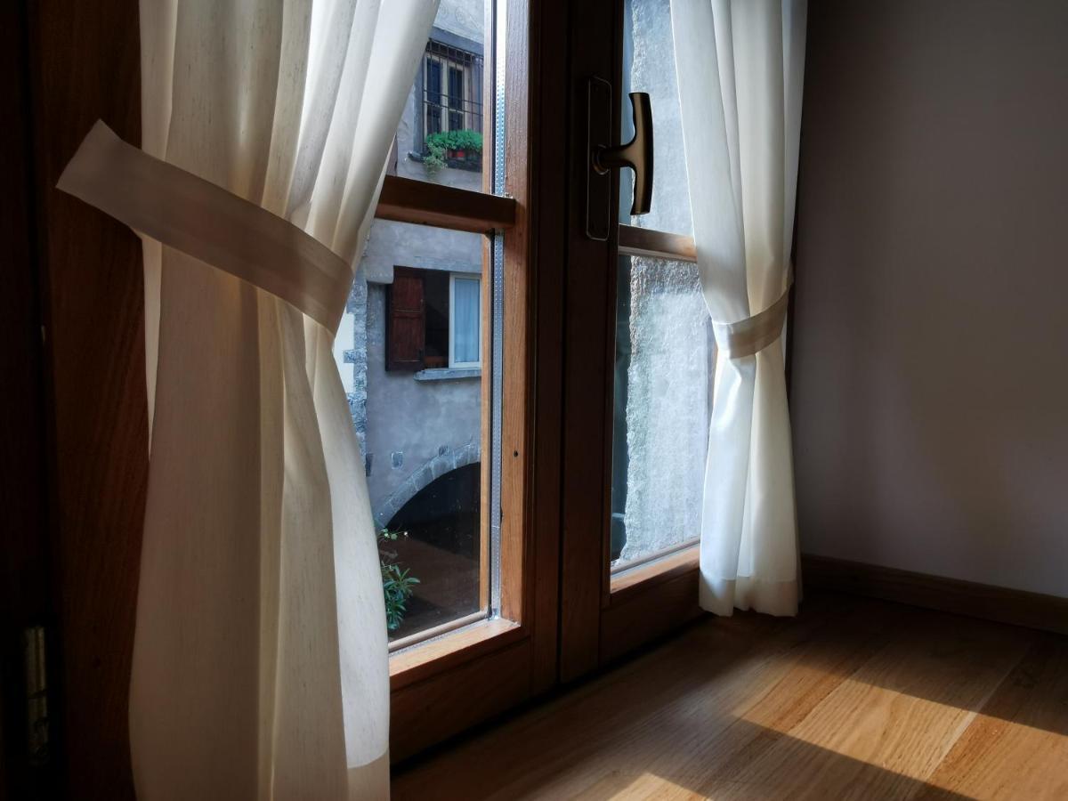 La Tana Del Tasso Rooms&Breakfast Camerata Cornello Εξωτερικό φωτογραφία