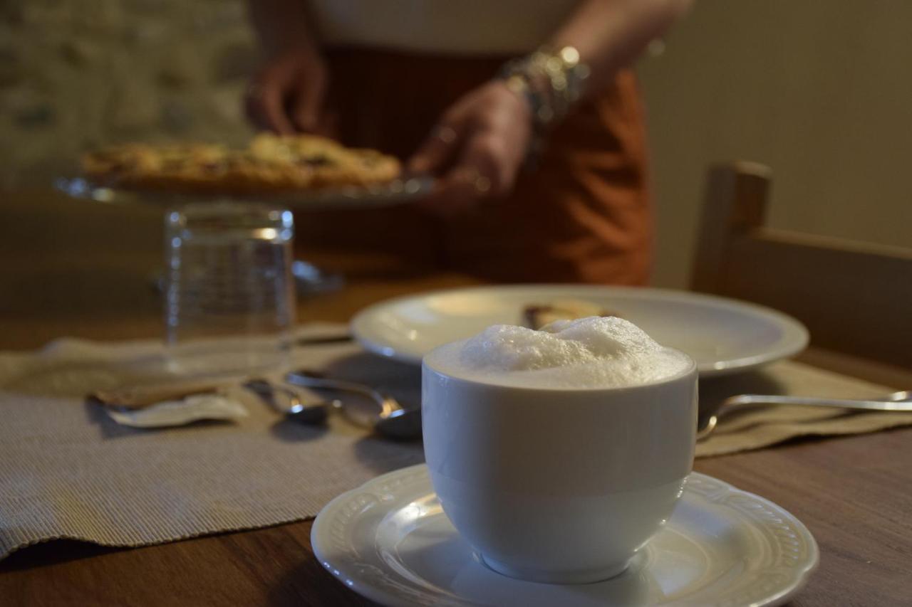 La Tana Del Tasso Rooms&Breakfast Camerata Cornello Εξωτερικό φωτογραφία