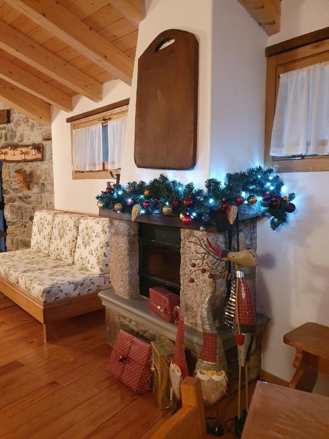 La Tana Del Tasso Rooms&Breakfast Camerata Cornello Εξωτερικό φωτογραφία