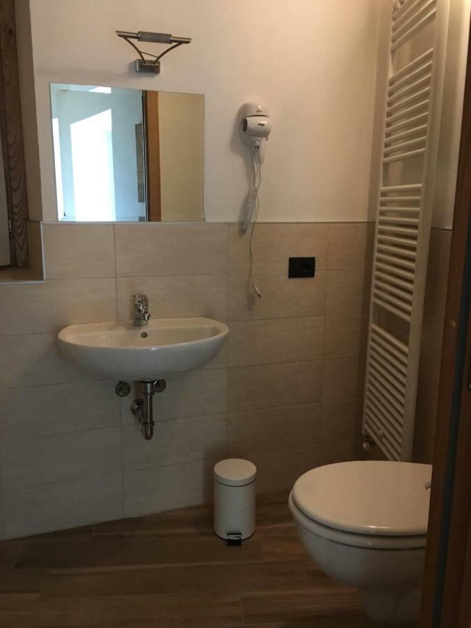 La Tana Del Tasso Rooms&Breakfast Camerata Cornello Εξωτερικό φωτογραφία